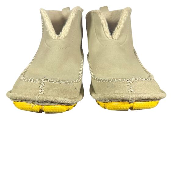 Crocs Men/Women Winter Boots Size M5/W7 Beige Suede Fur Lined Slip-On Crocassin - Picture 2 of 12